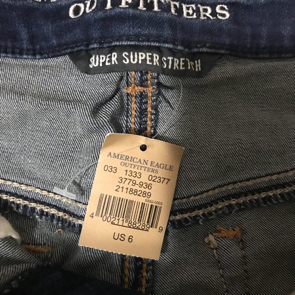 NWT AMERICAN EAGLE JEAN SHORTS - Picture 4 of 4